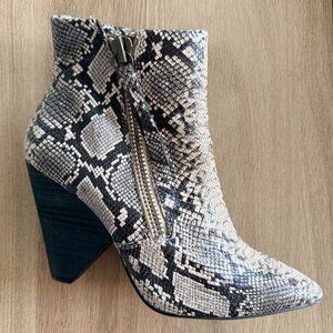 Splendid Snake Print Booties sz 7.5